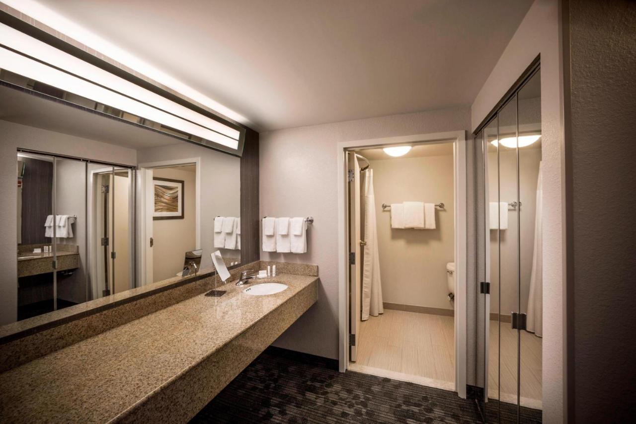 Hotel Courtyard By Marriott Norfolk Downtown Exteriér fotografie