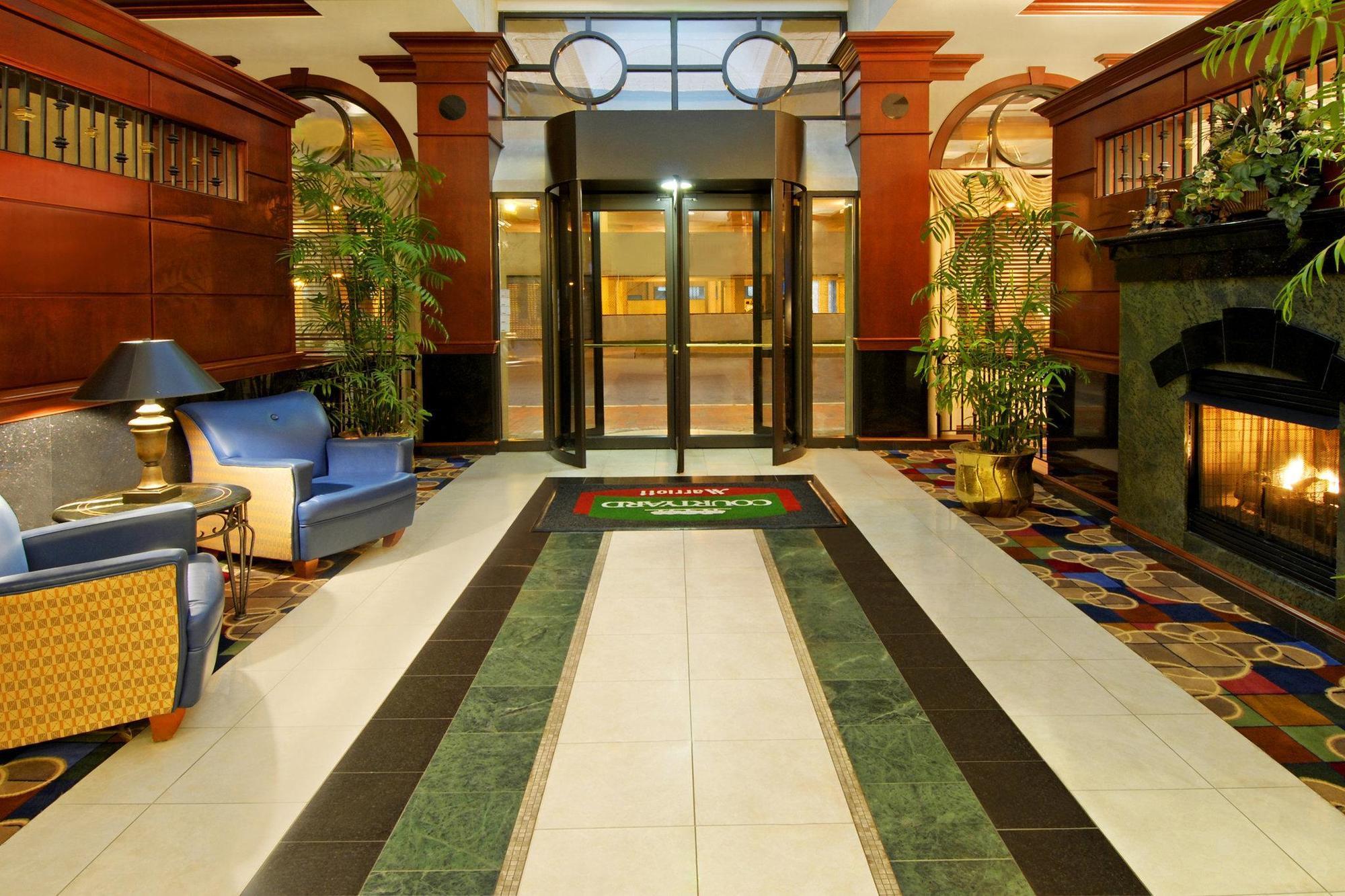 Hotel Courtyard By Marriott Norfolk Downtown Exteriér fotografie