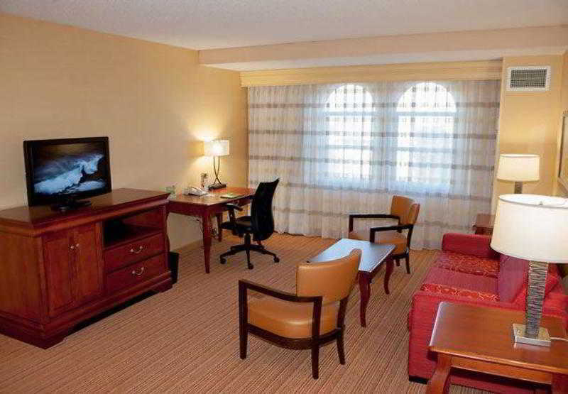 Hotel Courtyard By Marriott Norfolk Downtown Exteriér fotografie